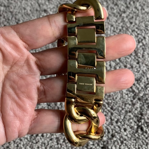 NWOT Women’s Michael Kors watch - Picture 4 of 6